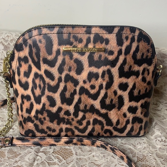 Steve Madden Handbags - Leopard Steve Madden Crossbody Purse